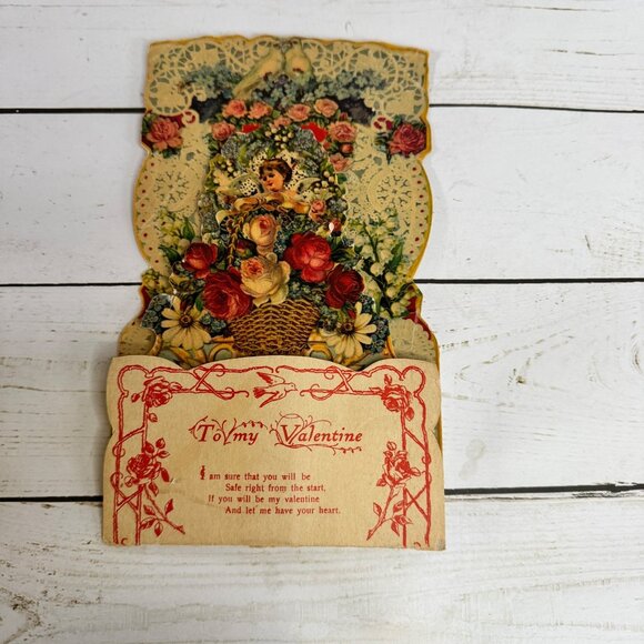 Vintage Pop-Up Valentines Day Card With Floral & Cherub Design - Picture 1 of 6